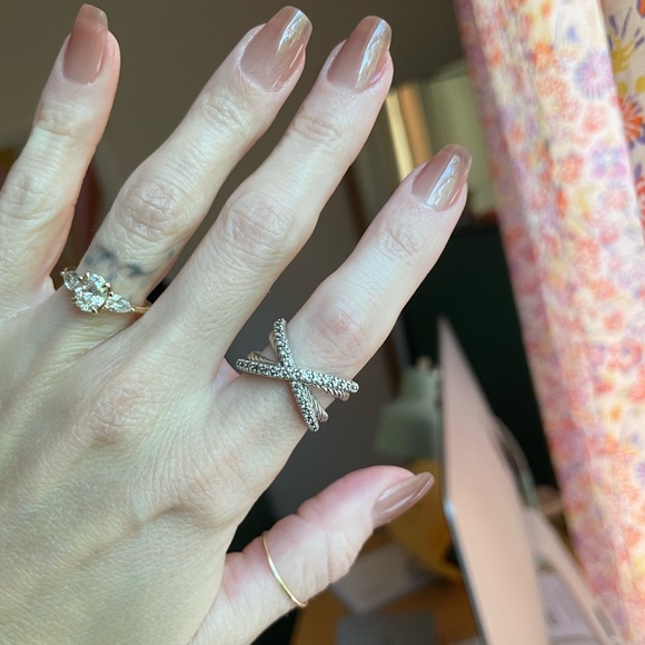 DAVID YURMAN Diamond Crossover Cable X Ring - Picture 4 of 17